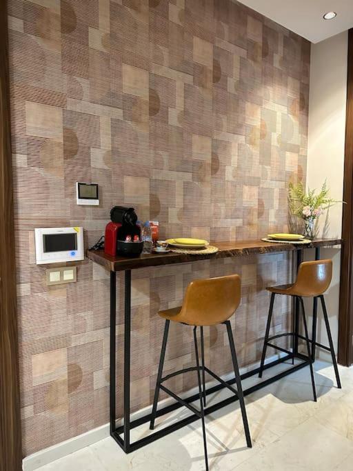 Luxueux Bien Meuble Apartamento